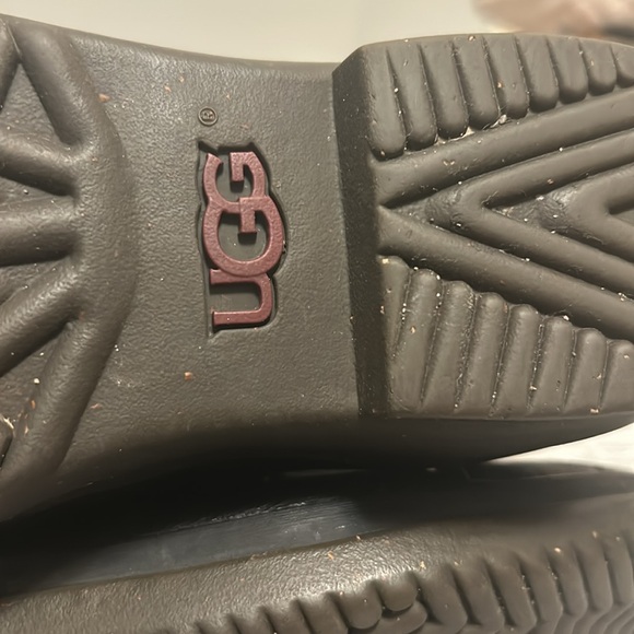 Ugg Australia Women Kesey Leather Waterproof Boots shoes sz 8. Preworn. - Picture 3 of 13